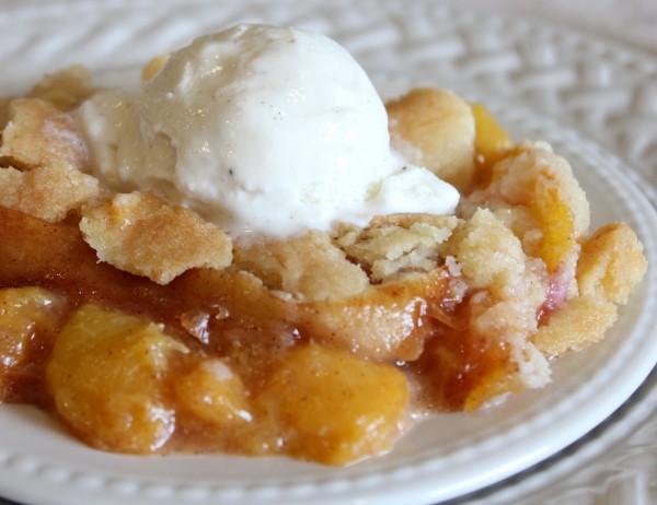Fresh Peach Cobbler – A Summertime Favorite