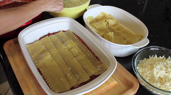 Best_Homemade_Lasagna_Recipe_Italian_Meat_Lasagna_Recipe_How_to_Make_4.png