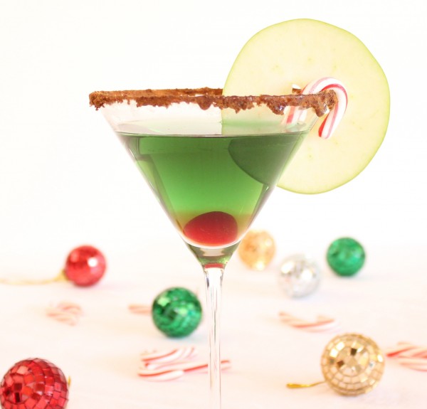 Cinnamon Caramel Apple Martini – Holiday Cocktail Recipe