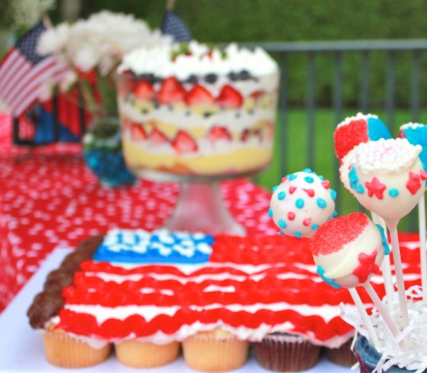 Party-Ideas-4th-Fourth-of-July-Pool- Party-BBQ