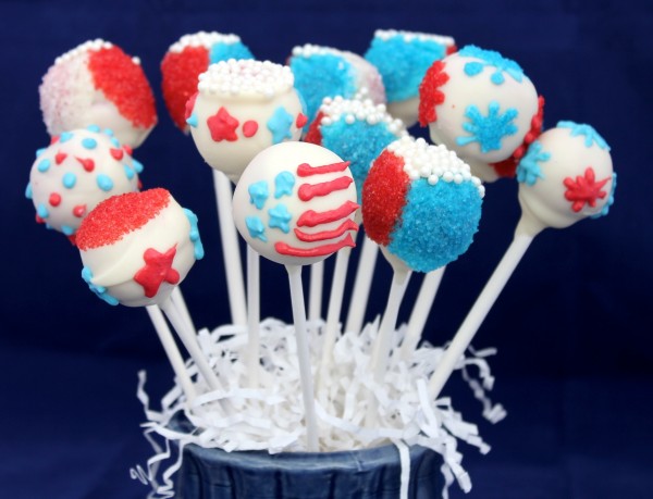 Fun Desserts: Patriotic Red White and Blue Cake Pops