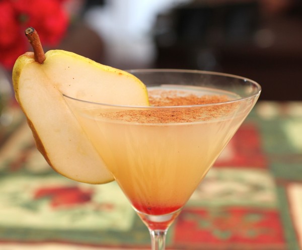 Spiced Pear Martini – The Perfect Elegant New Year’s Eve Cocktail