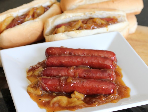 Cider Glazed Brats with Apples and Onions – A Perfect Oktoberfest Recipe