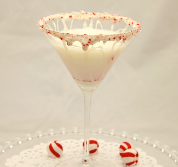 Christmas Cocktails – White Chocolate Peppermint Martini