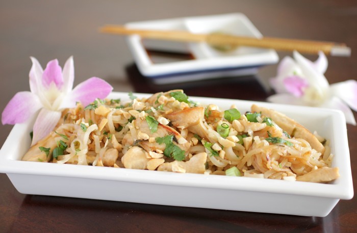 How To Make Chicken Pad Thai at Home