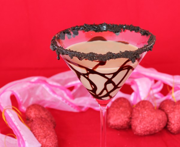 Chocolate Indulgence Martini Cocktails – The Best Valentine’s Day Romantic Drink Idea Ever